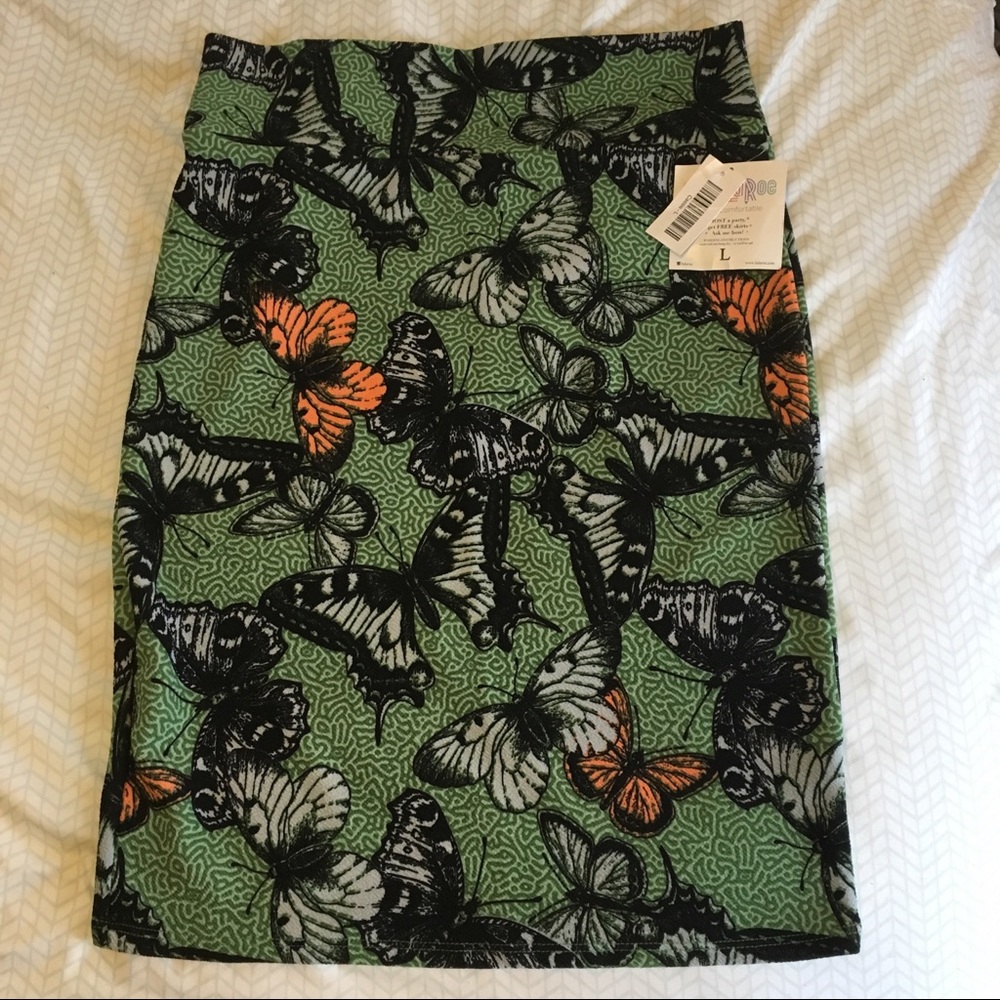 BNWT L butterfly lularoe Cassie